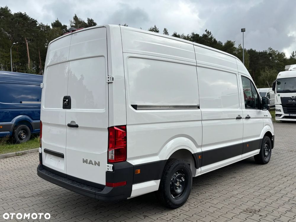 MAN TGE 3.180 4X2F SB - 4