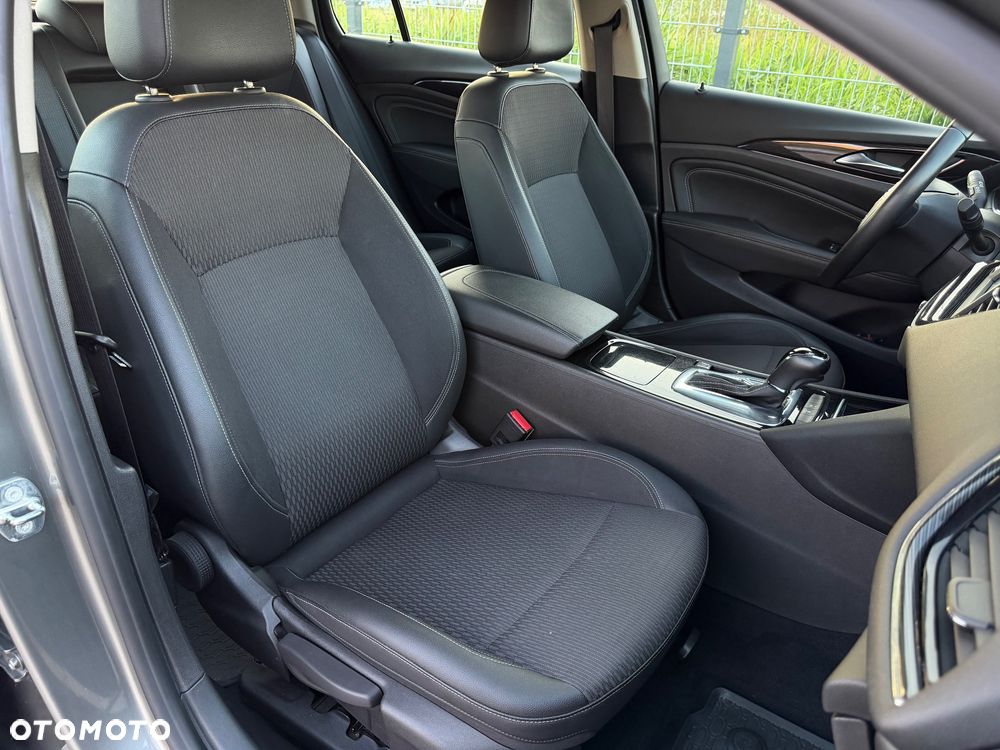 Opel Insignia - 26