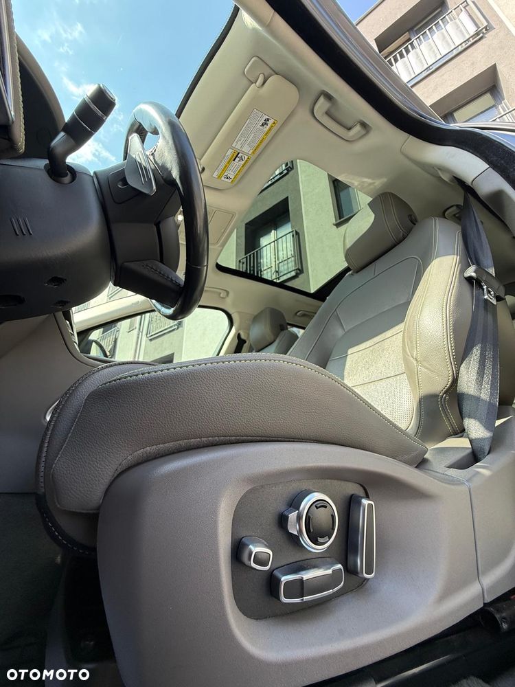 Jaguar F-Pace 2.0 i4P AWD R-Sport - 8
