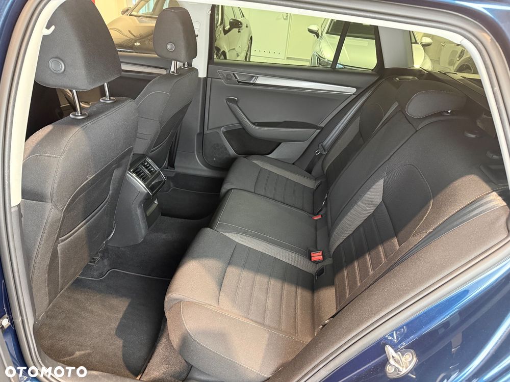 Skoda Superb 2.0 TDI SCR 4x4 Scout DSG - 16