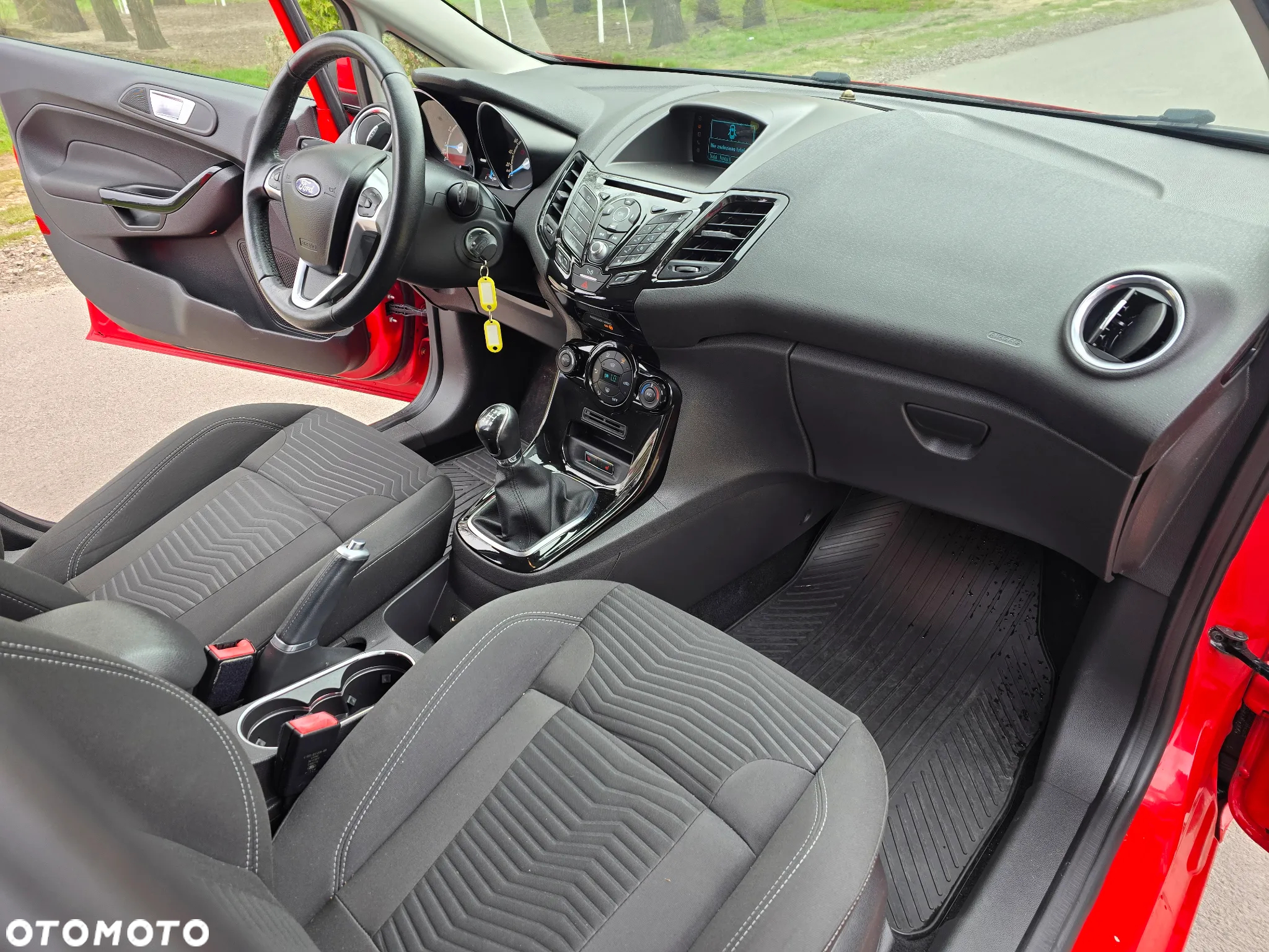 Ford Fiesta - 25