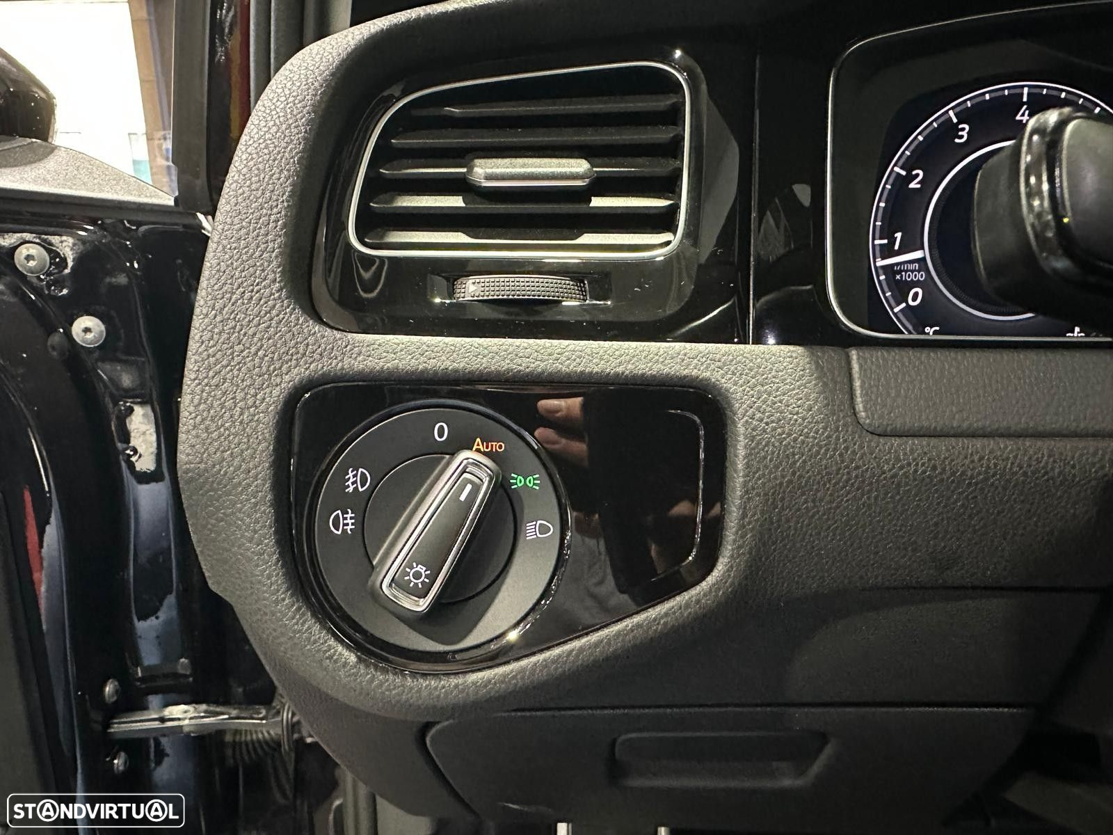 VW Golf 2.0 TSI GTI DSG - 39