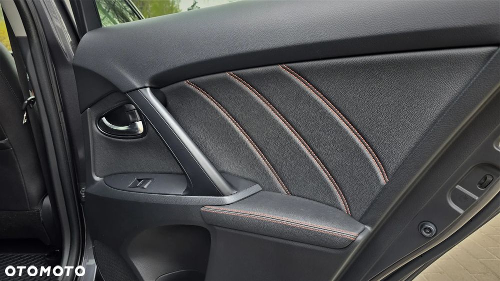 Toyota Avensis 1.8 Premium - 24