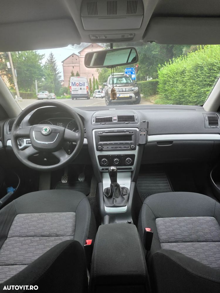 Skoda Octavia 2.0 TDI DPF Ambiente - 10