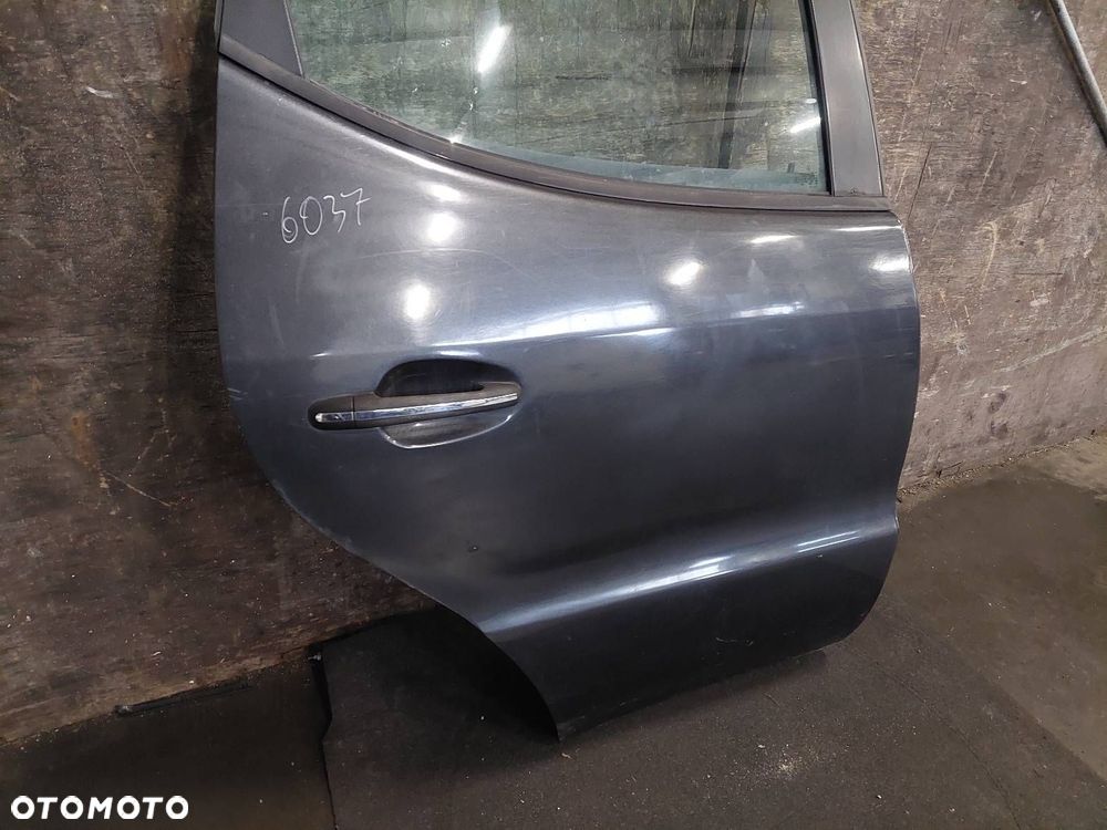 DRZWI KOMPLETNE PRAWY TYŁ MERCEDES W168 A KLASA 195 - 2