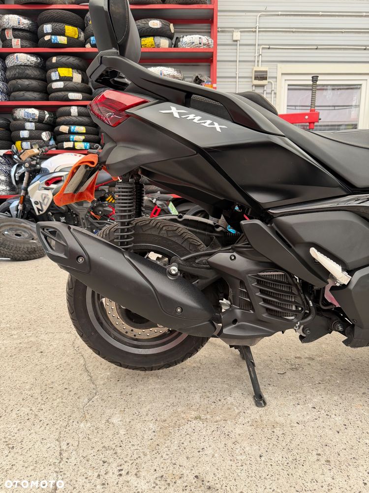 Yamaha X-max - 16