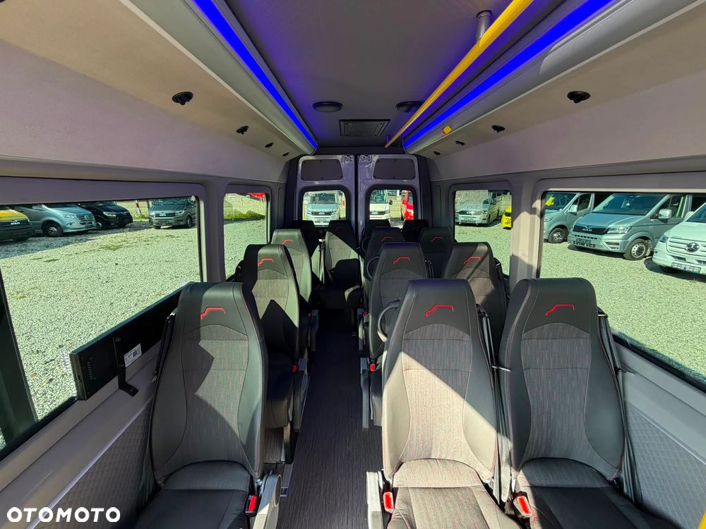 Mercedes-Benz Sprinter 517 - 17