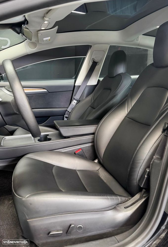 Tesla Model 3 - 10
