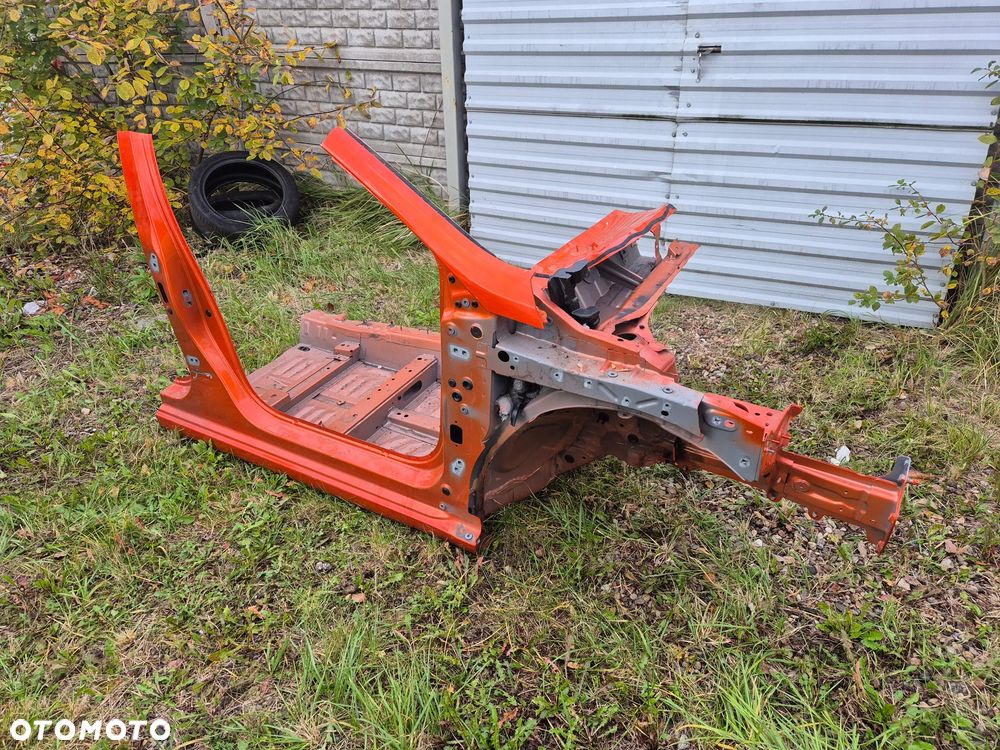 RENAULT CLIO 5 V ĆWIARTKA PODŁUZNICA EUROPA PRAW - 1