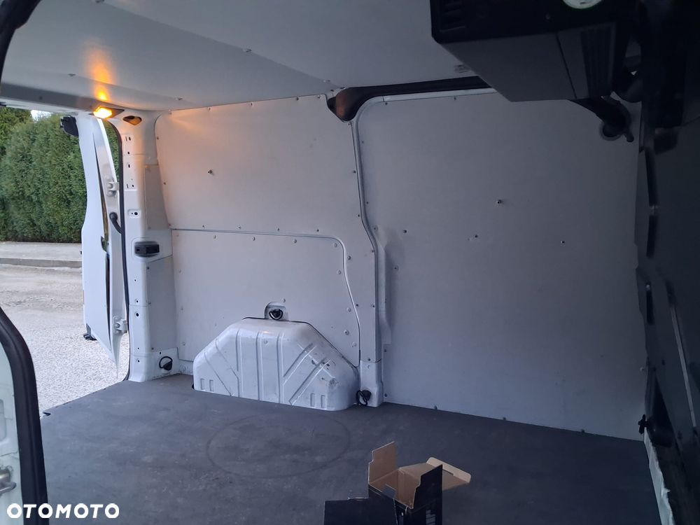 Ford Transit - 13