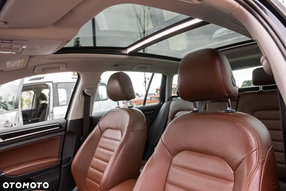 Volkswagen Golf - 20