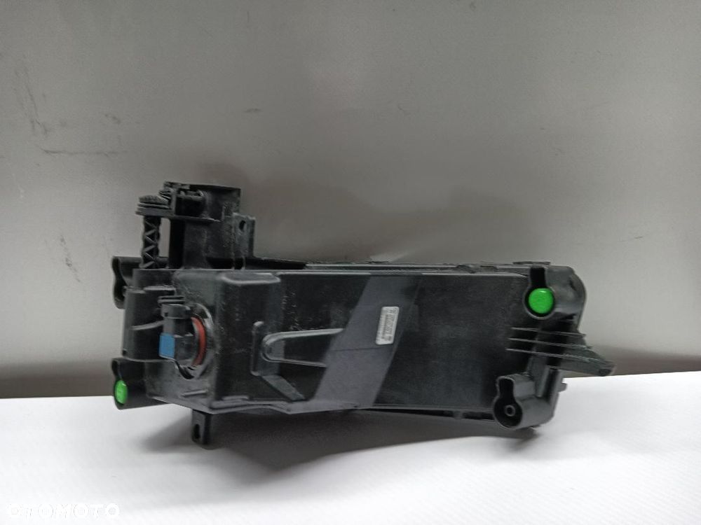 HALOGEN PRZECIWMGŁOWE PRAWY VW TOURAN II 5TA941662 - 4