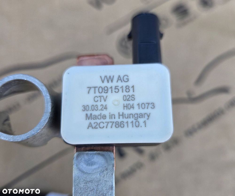 volkswagen multivan t7 minus masa klema akumulatora 7t0915181 - 2