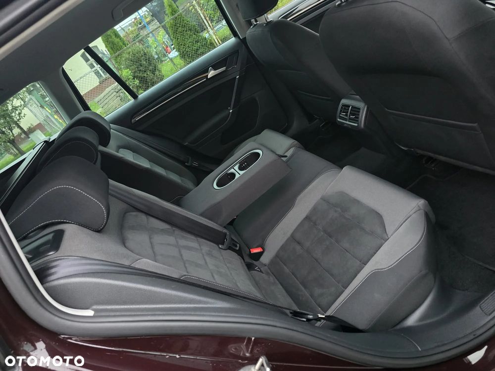 Volkswagen Golf Variant 2.0 TDI SCR Highline - 34