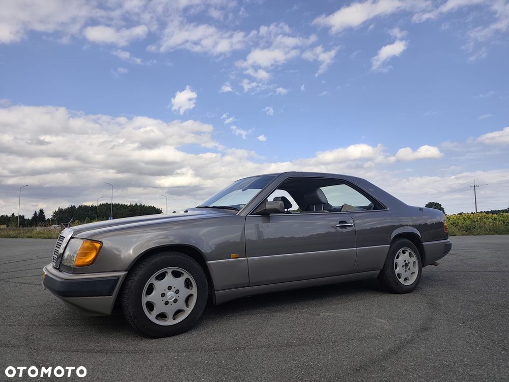 Mercedes-Benz W124 (1984-1993) - 1