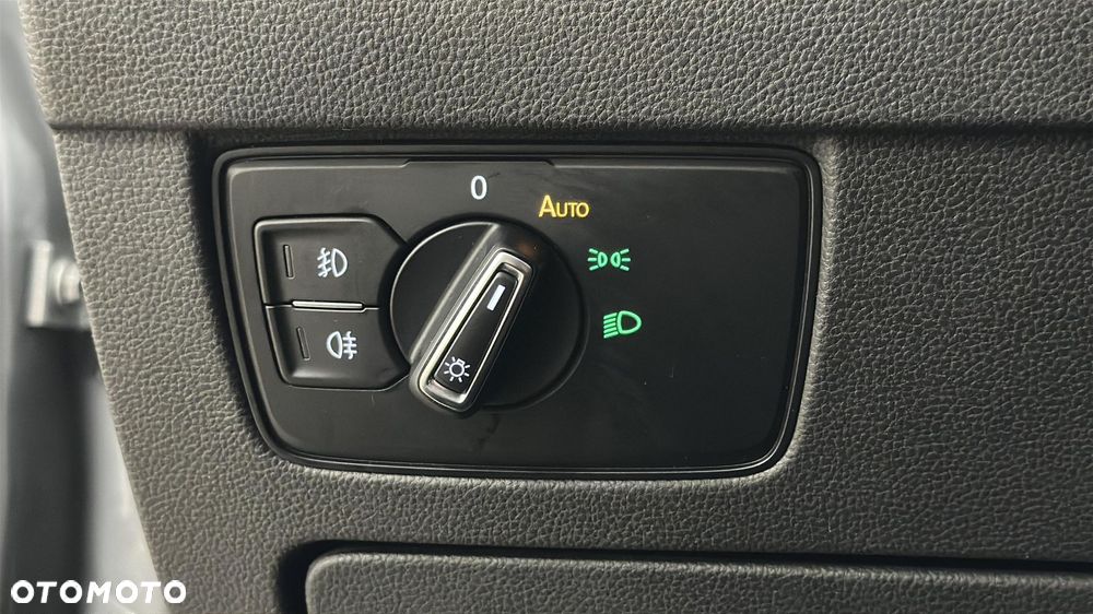 Volkswagen Passat - 27