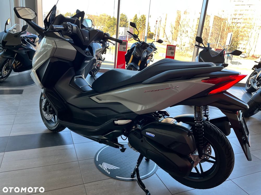 Honda NSS - 5