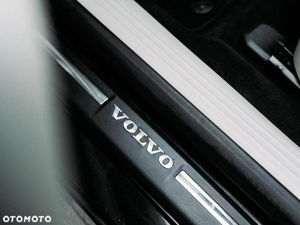 Volvo V40 D2 Drive-E Momentum - 27