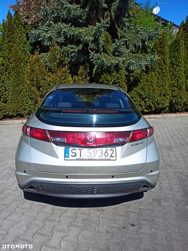 Honda Civic 1.8 Comfort - 9
