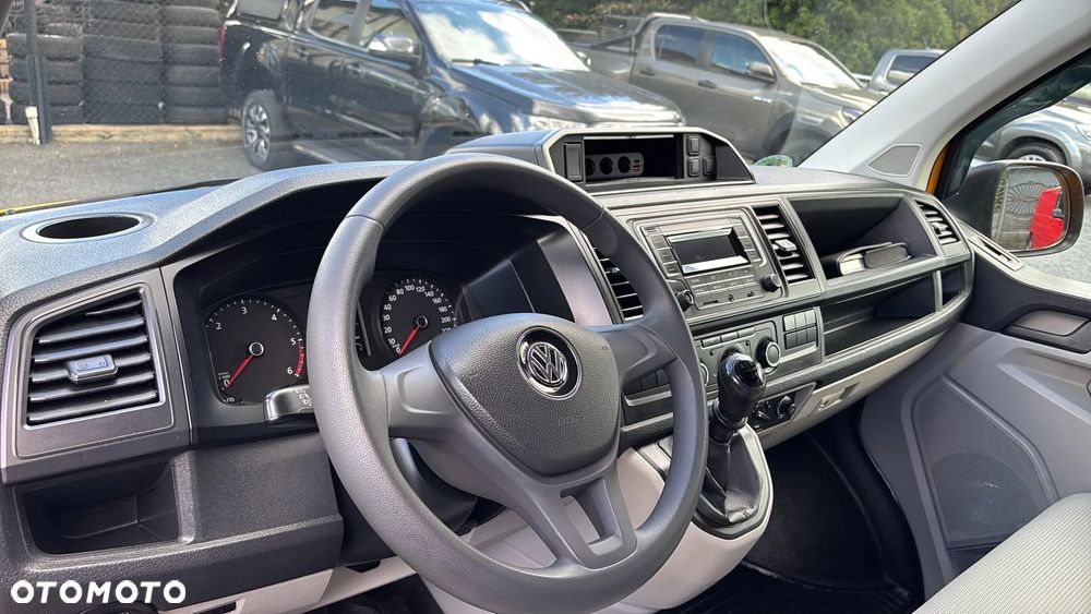 Volkswagen Transporter - 11