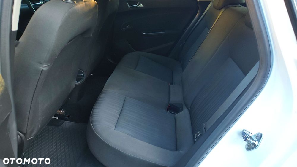 Opel Astra 1.6 Color Edition - 28