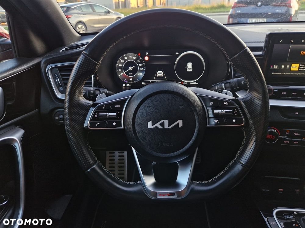 Kia XCeed - 15