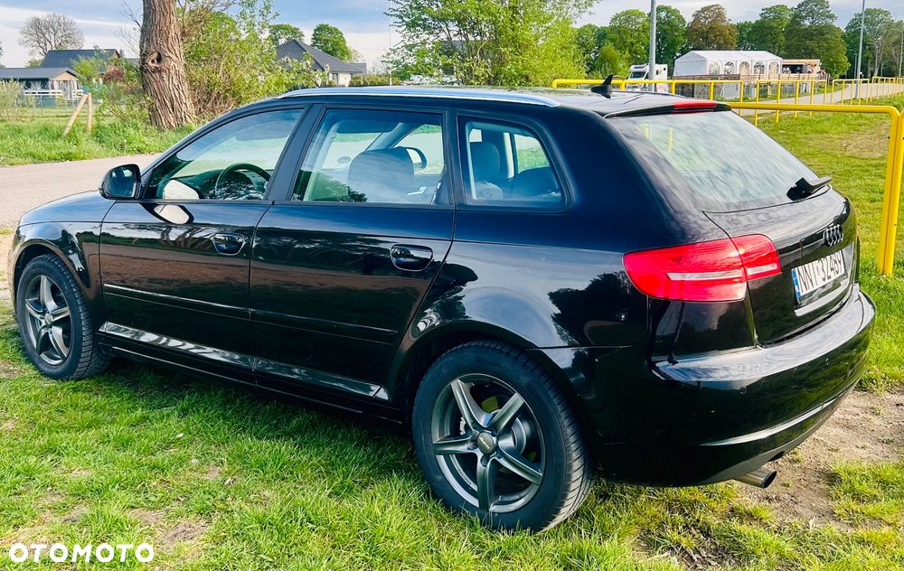 Audi A3 Sportback 1.6 TDI DPF Attraction - 5