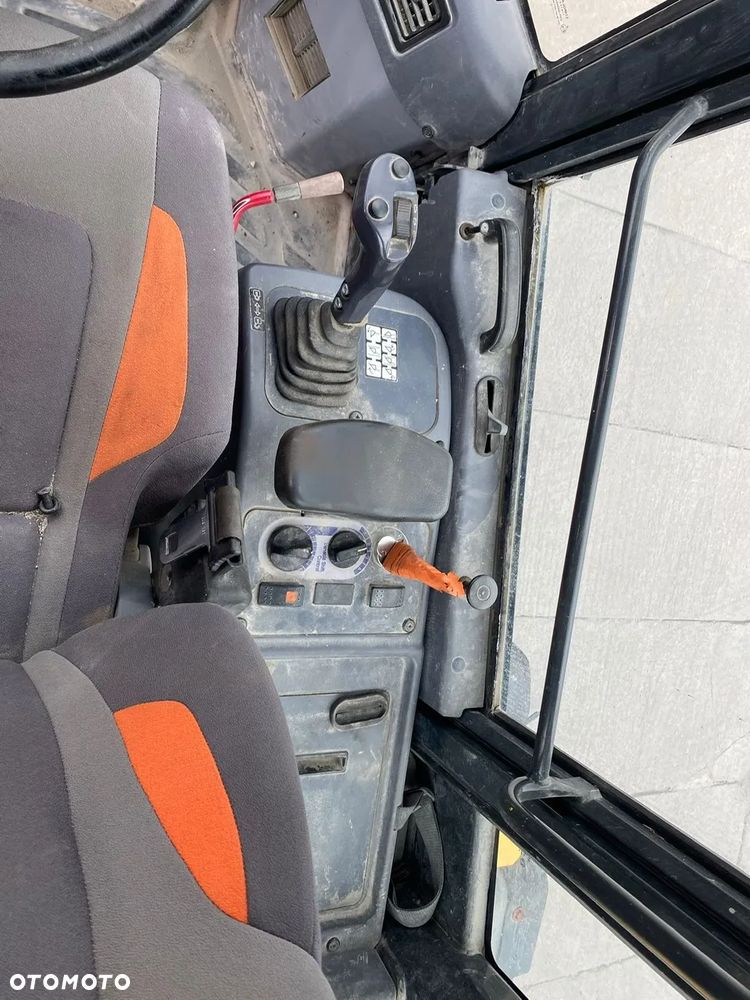 Komatsu WA200-5 / 12500 kg / b.ładna - 11