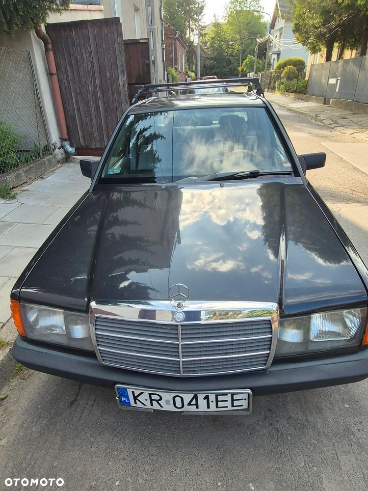 Mercedes-Benz W201 (190) - 2