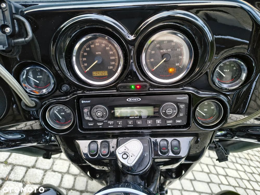 Harley-Davidson FLH Electra Glide - 10