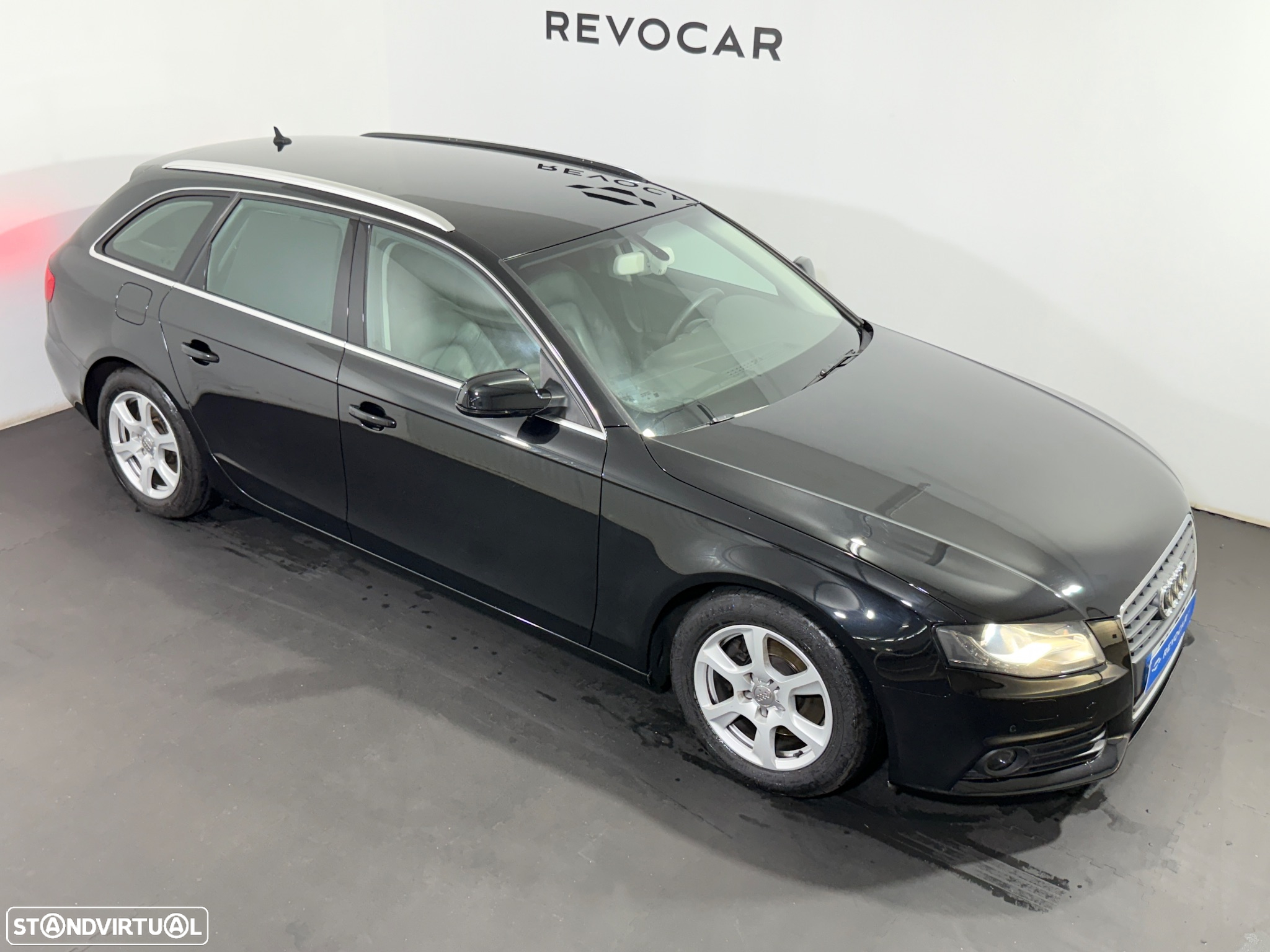 Audi A4 Avant 2.0 TDI Advance - 32