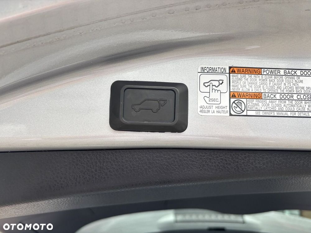 Toyota RAV4 Hybrid Premium 4x2 - 13