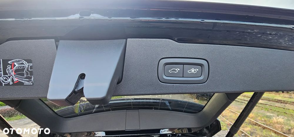 Volvo V60 T6 AWD Recharge Geartronic Inscription - 10