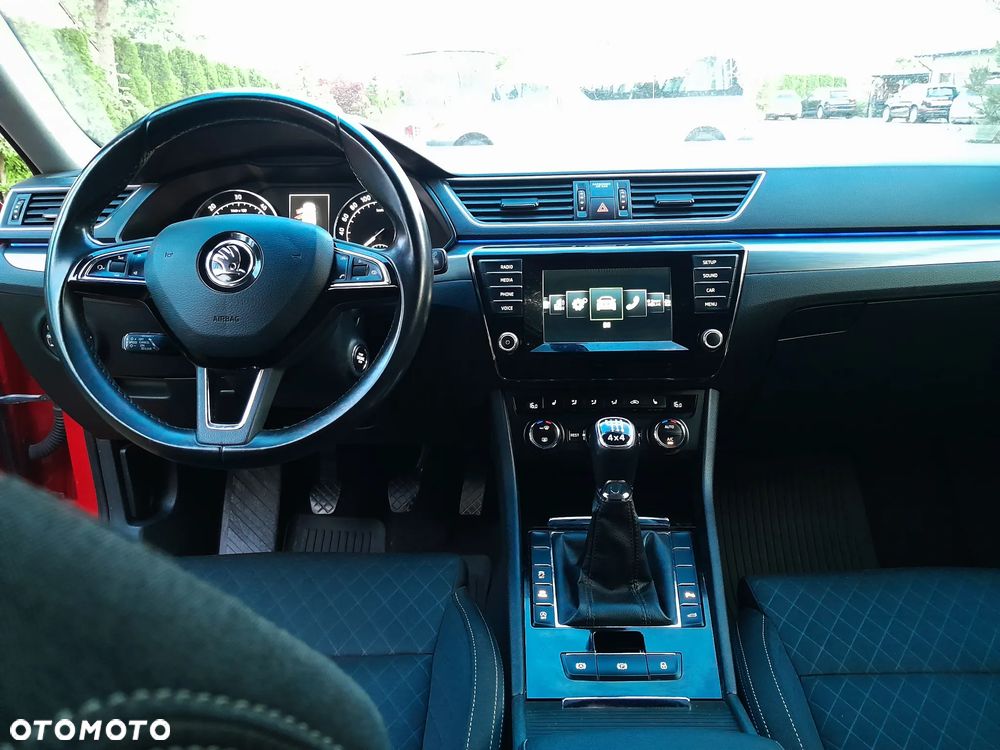 Skoda Superb 2.0 TDI 4x4 Premium Edition - 15