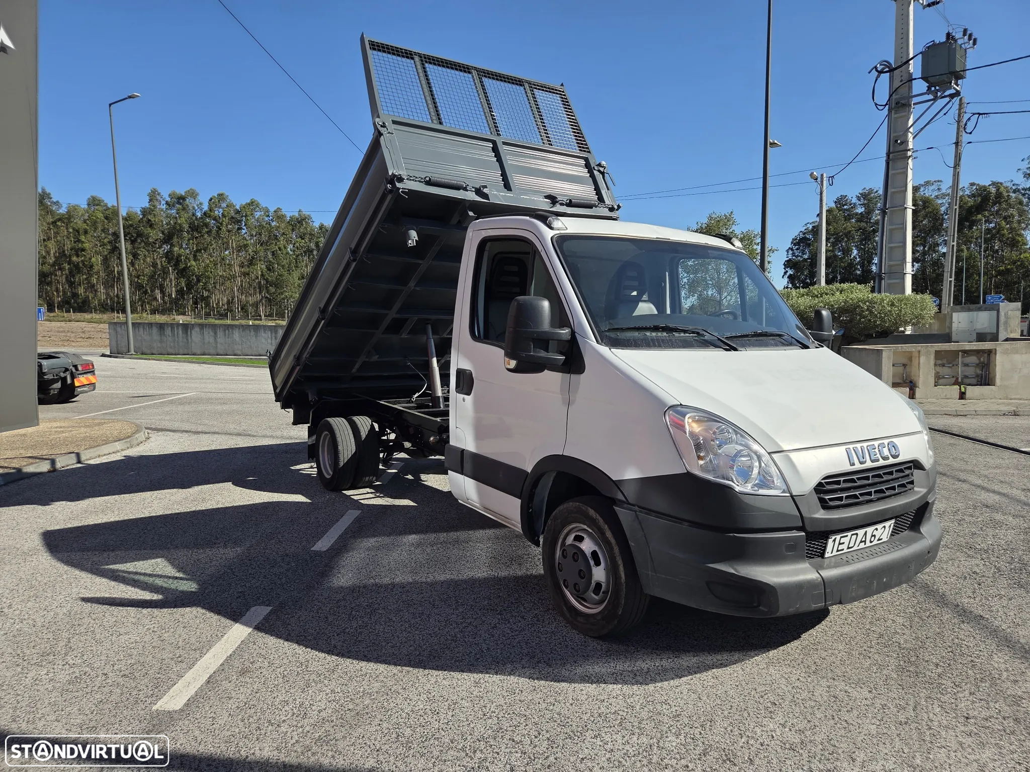 Iveco Daily 35C15 3500kgs Tribasculante - 2