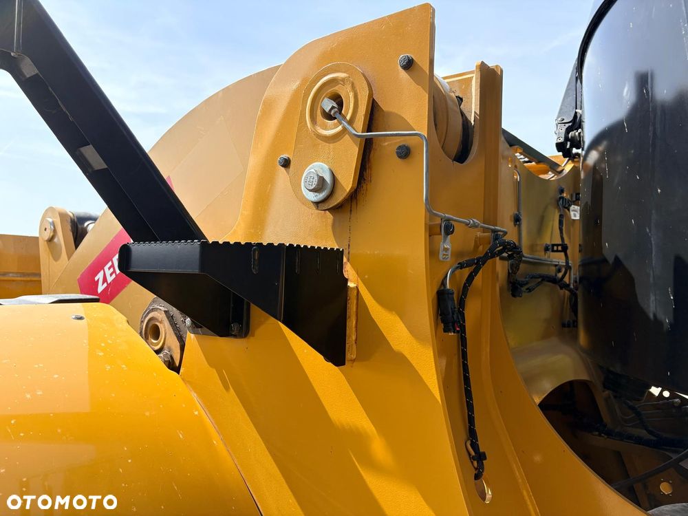 Caterpillar 950M - 18