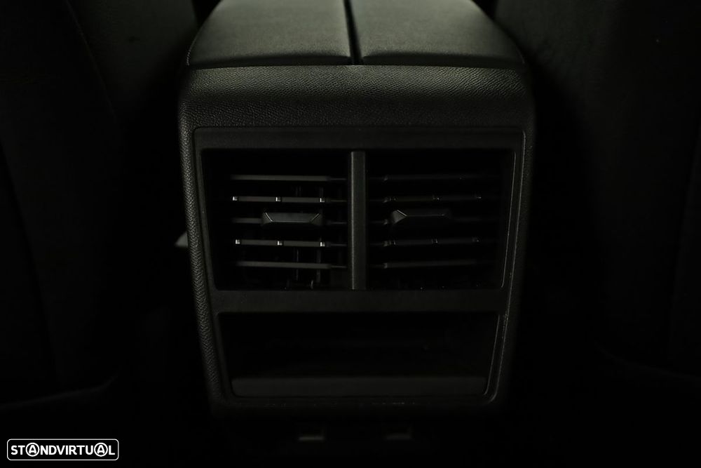 DS DS7 E-Tense Performance Line EAT8 - 23