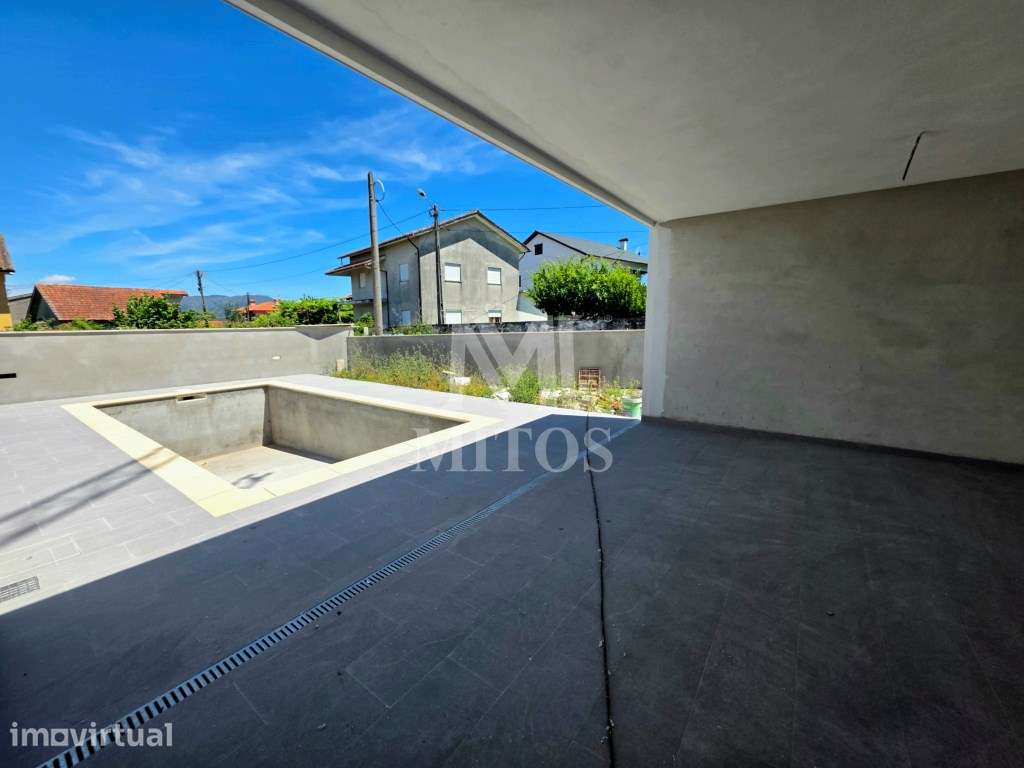 Moradia T3 em construção situada na Correlhã - Ponte de Lima - Grande imagem: 3/24