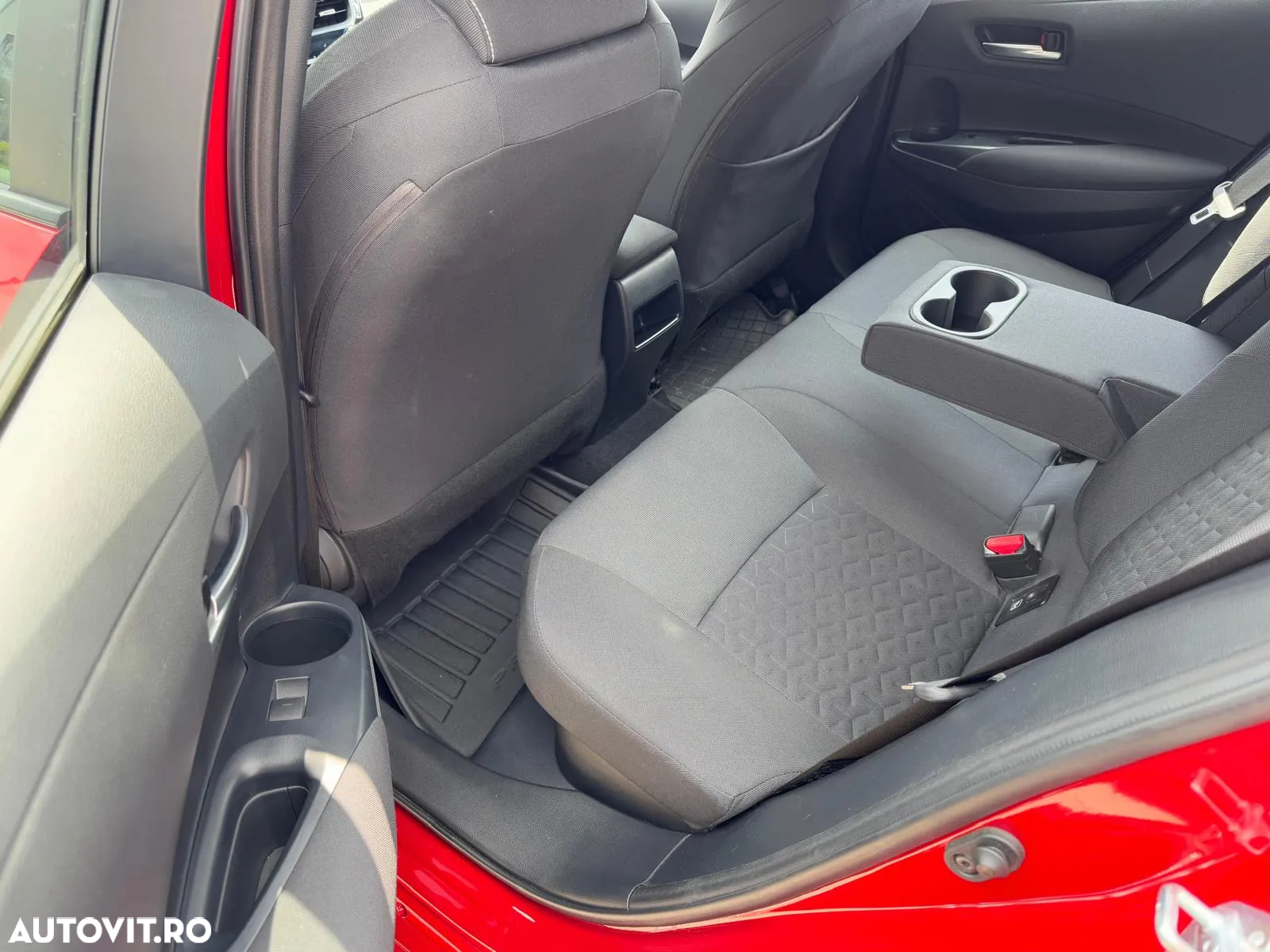 Toyota Corolla 1.8 HSD Eco - 17