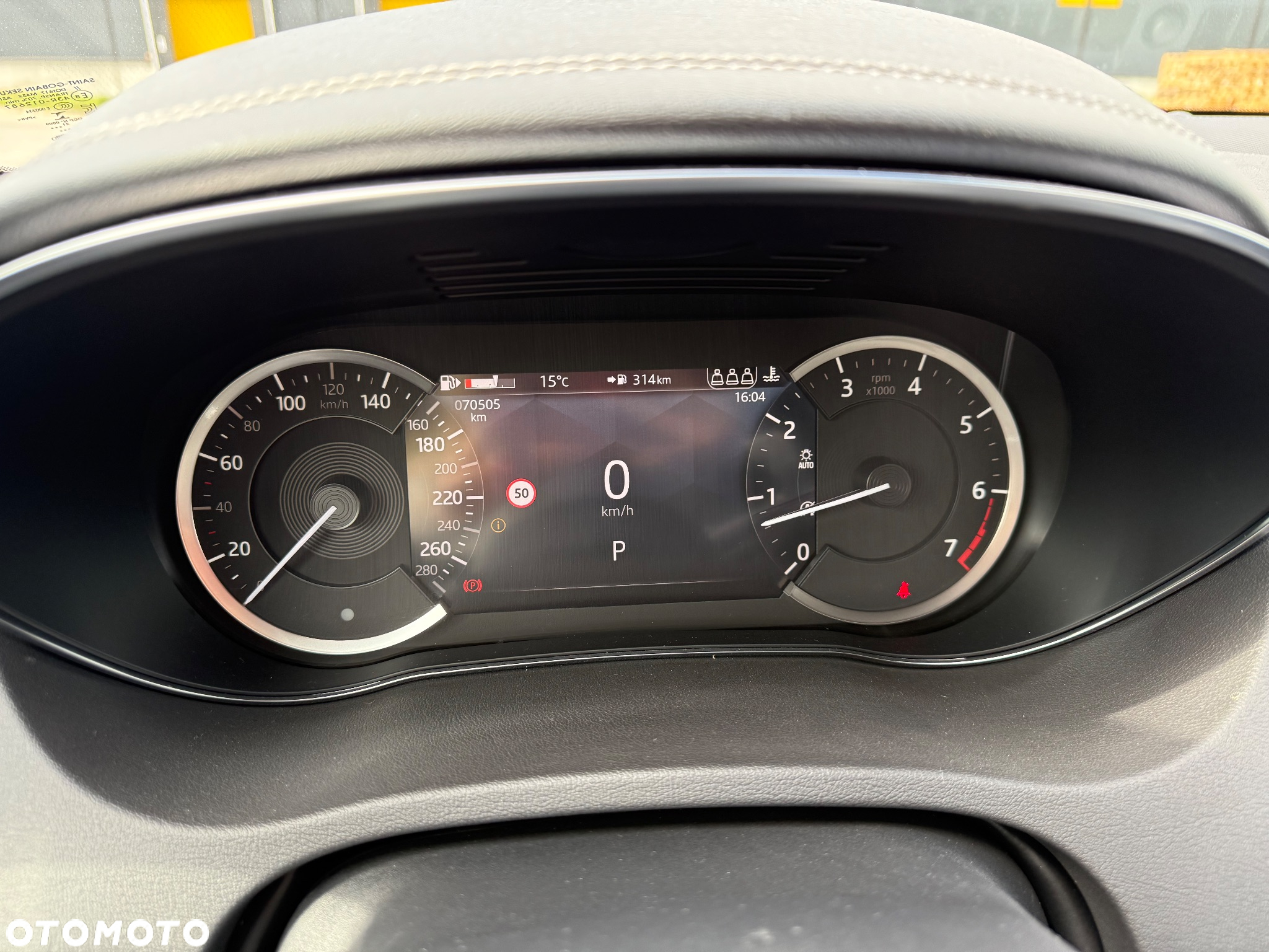Jaguar E-Pace P200 AWD R-Dynamic SE - 13
