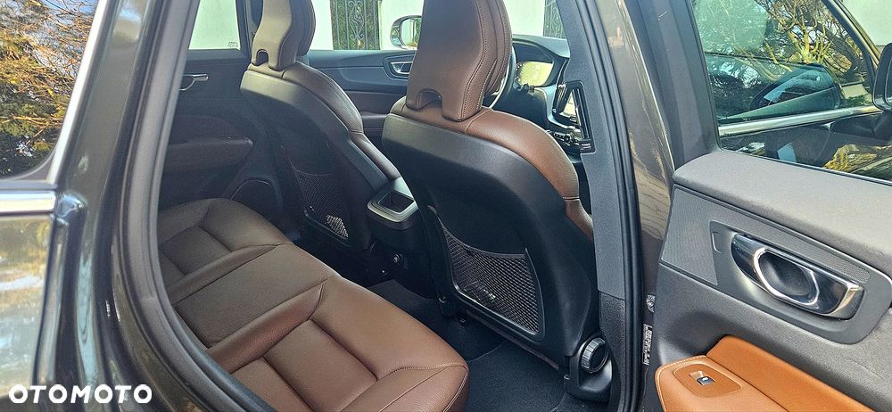 Volvo XC 60 D4 Momentum - 9