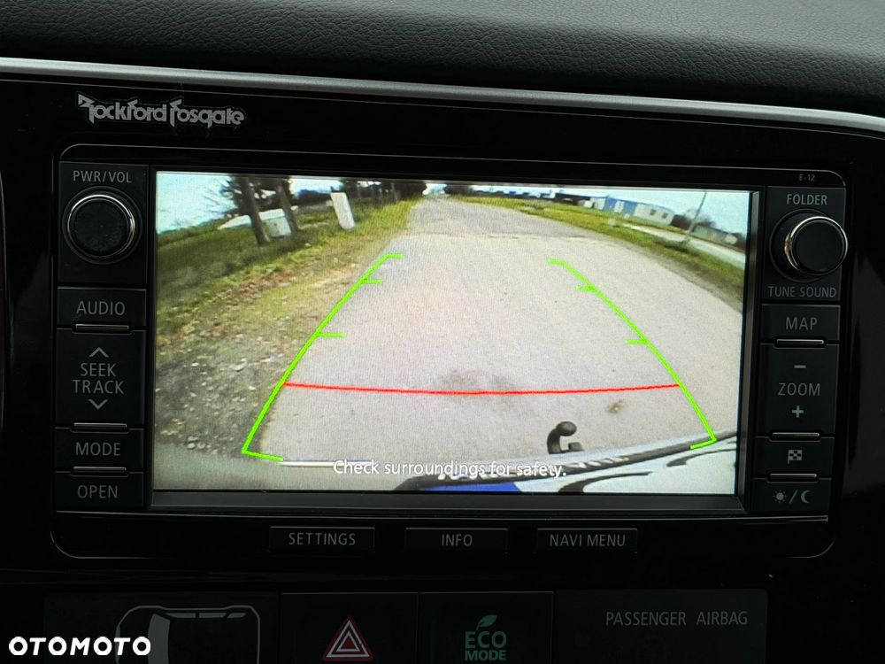 Mitsubishi Outlander 2.0 4WD Plus - 17