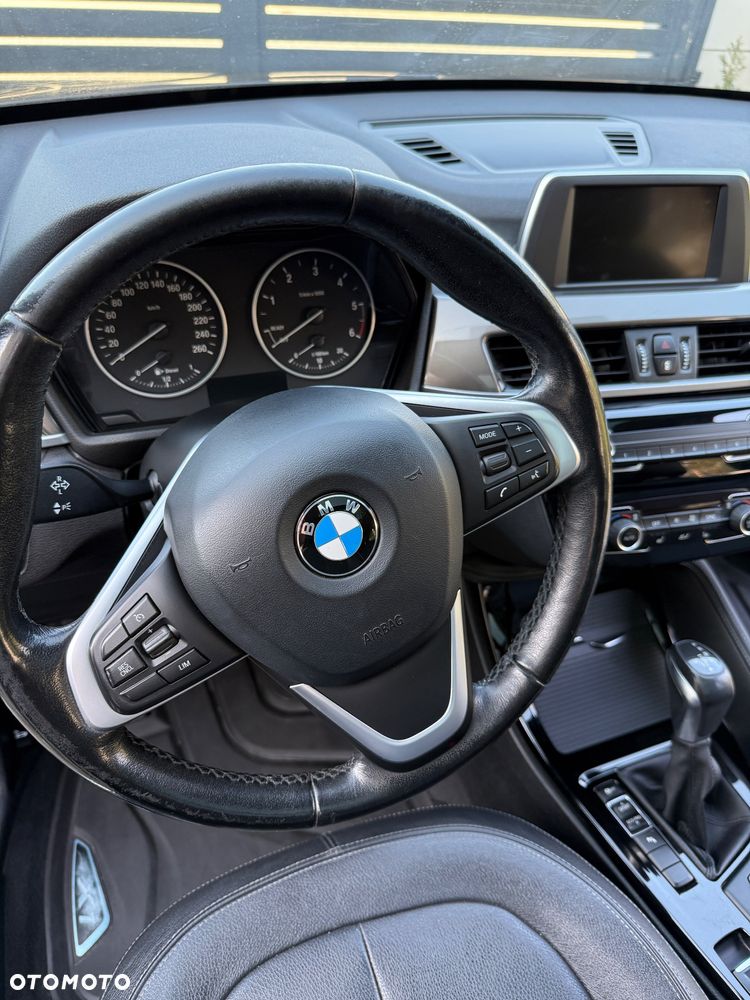 BMW X1 sDrive18d - 11
