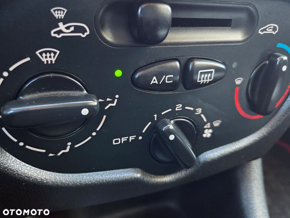 Peugeot 206 plus 75 Street Racing - 14