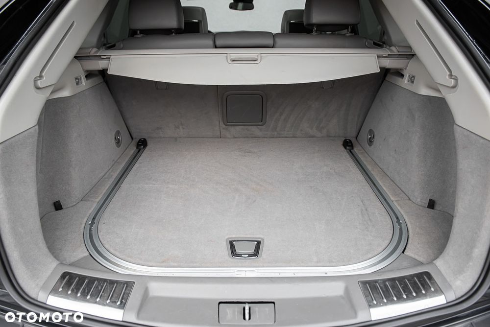 Cadillac SRX - 30