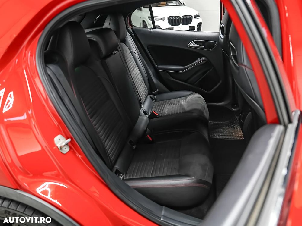 Mercedes-Benz GLA 220 4MATIC - 10