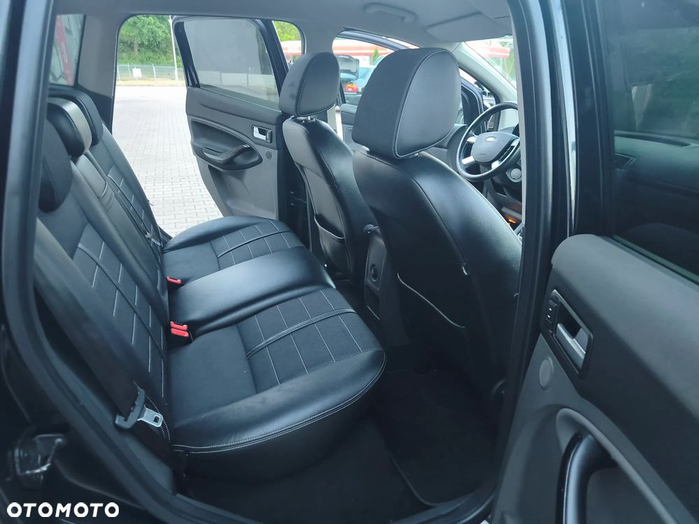Ford Kuga 2.0 TDCi 4x4 Titanium - 8