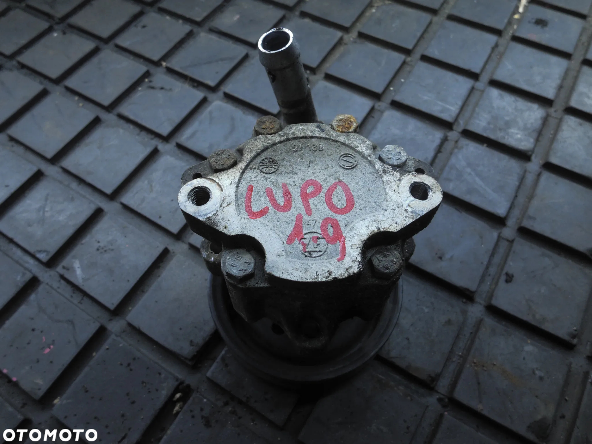 Pompa wspomagania VW Lupo 1,0B KOD SILNIKA AHT - 2
