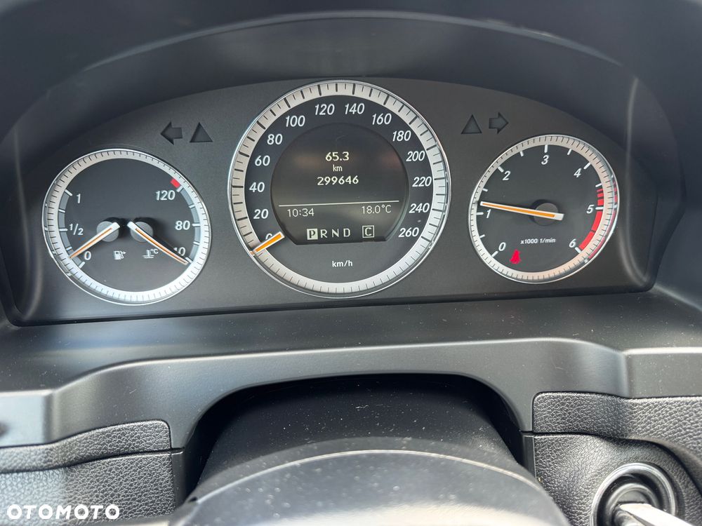 Mercedes-Benz Klasa C 220 CDI DPF Automatik Elegance - 17