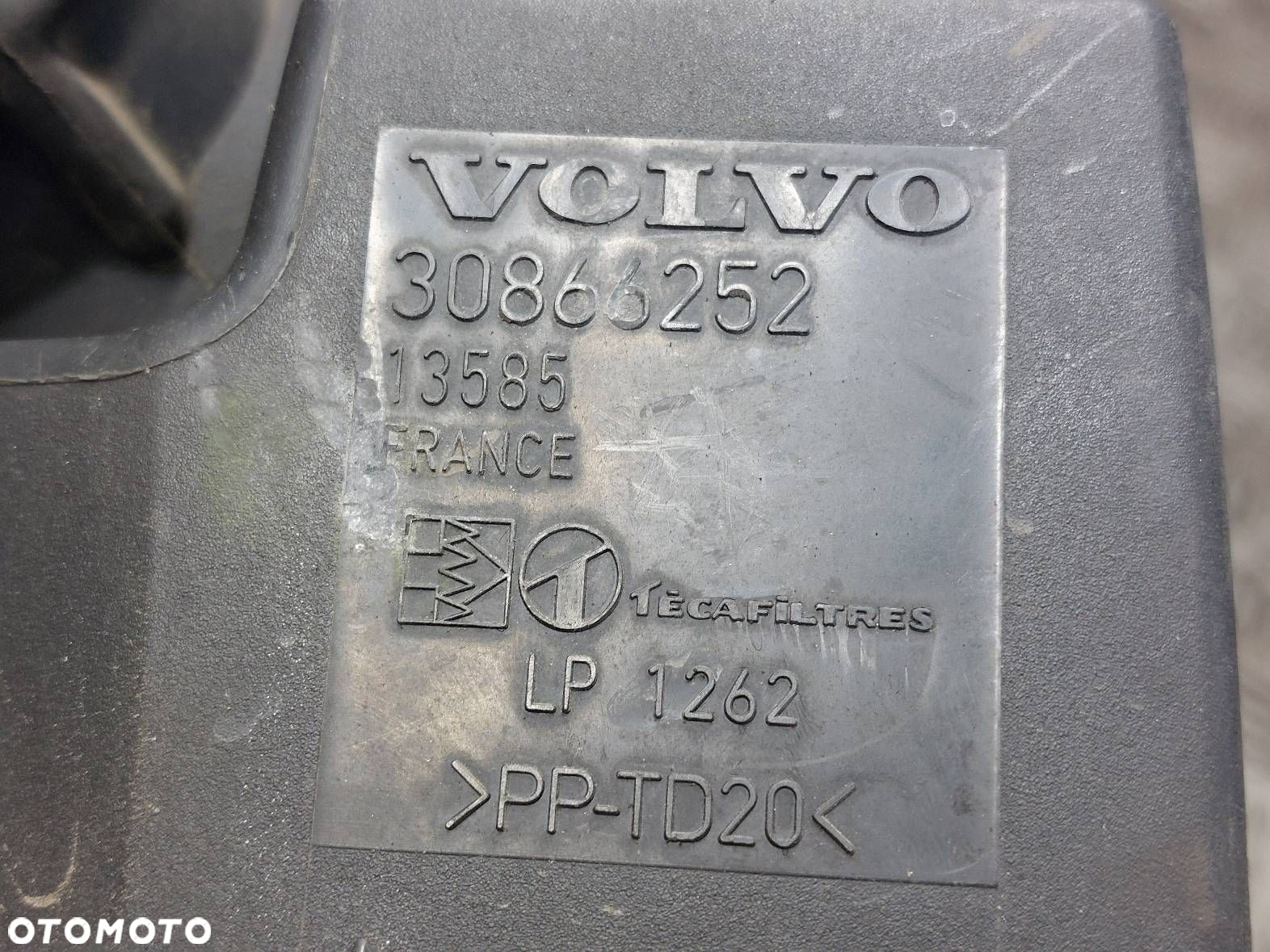 OBUDOWA PRZEPŁYWOMIERZ RURA DOLOT POWIETRZA VOLVO S40 V40 I 1.9 DI - 6